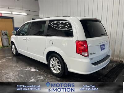 2018 Dodge Grand Caravan SXT   - Photo 3 - Saint Cloud, MN 56301