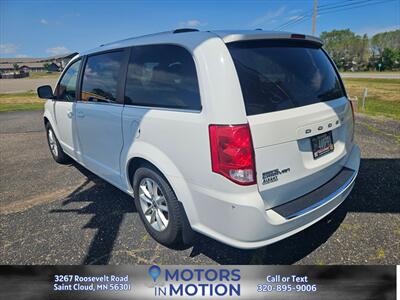 2018 Dodge Grand Caravan SXT - Photo 3 - Saint Cloud, MN 56301