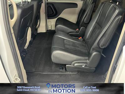 2018 Dodge Grand Caravan SXT   - Photo 13 - Saint Cloud, MN 56301