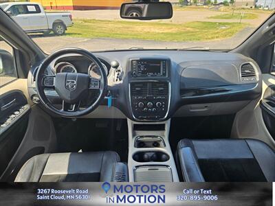 2018 Dodge Grand Caravan SXT - Photo 10 - Saint Cloud, MN 56301