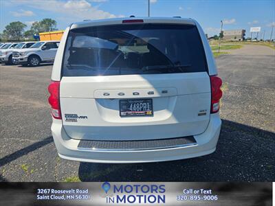 2018 Dodge Grand Caravan SXT - Photo 4 - Saint Cloud, MN 56301