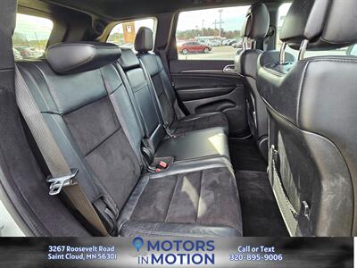 2015 Jeep Grand Cherokee Altitude 4WD w/Sunroof - Photo 16 - Saint Cloud, MN 56301