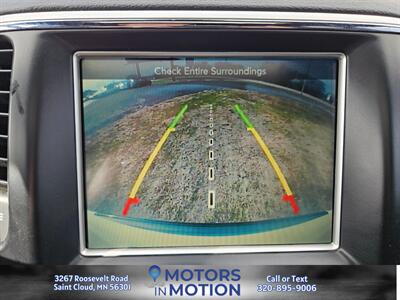 2015 Jeep Grand Cherokee Altitude 4WD w/Sunroof - Photo 11 - Saint Cloud, MN 56301