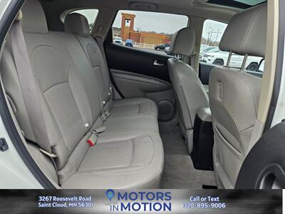 2013 Nissan Rogue SV AWD w/Sunroof - Photo 16 - Saint Cloud, MN 56301