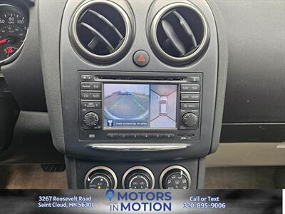 2013 Nissan Rogue SV AWD w/Sunroof - Photo 11 - Saint Cloud, MN 56301
