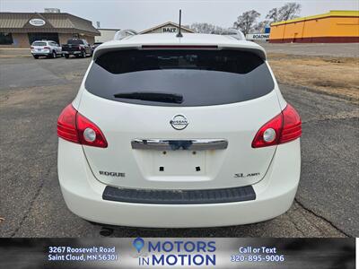 2013 Nissan Rogue SV AWD w/Sunroof - Photo 4 - Saint Cloud, MN 56301