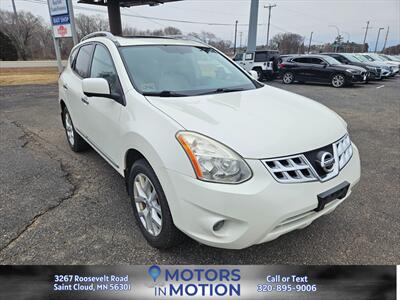 2013 Nissan Rogue SV AWD w/Sunroof - Photo 7 - Saint Cloud, MN 56301
