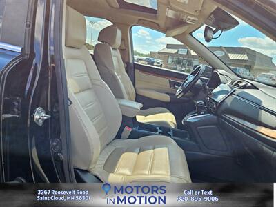 2018 Honda CR-V Touring AWD   - Photo 15 - Saint Cloud, MN 56301