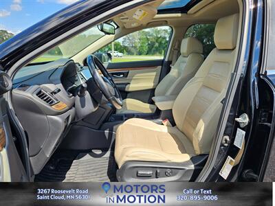2018 Honda CR-V Touring AWD   - Photo 9 - Saint Cloud, MN 56301