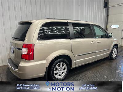 2012 Chrysler Town and Country Touring FWD   - Photo 17 - Saint Cloud, MN 56301