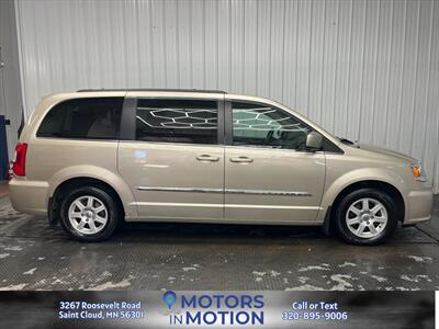 2012 Chrysler Town and Country Touring FWD   - Photo 18 - Saint Cloud, MN 56301