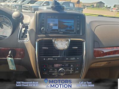 2012 Chrysler Town and Country Touring   - Photo 13 - Saint Cloud, MN 56301