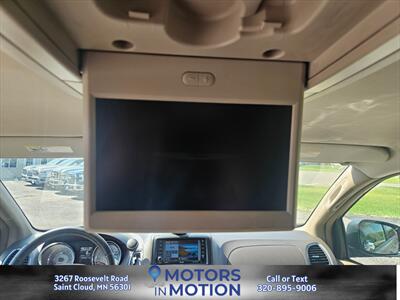2012 Chrysler Town and Country Touring   - Photo 11 - Saint Cloud, MN 56301