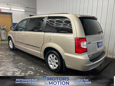 2012 Chrysler Town and Country Touring FWD   - Photo 15 - Saint Cloud, MN 56301