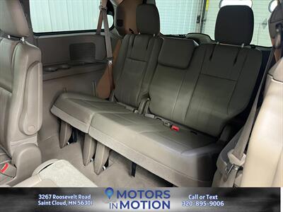 2012 Chrysler Town and Country Touring FWD   - Photo 7 - Saint Cloud, MN 56301
