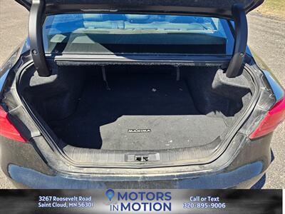 2017 Nissan Maxima Platinum w/Sunroof - Photo 16 - Saint Cloud, MN 56301