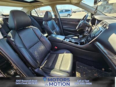 2017 Nissan Maxima Platinum w/Sunroof - Photo 18 - Saint Cloud, MN 56301