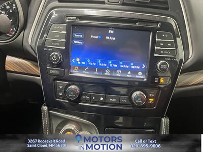 2017 Nissan Maxima Platinum w/Sunroof - Photo 12 - Saint Cloud, MN 56301