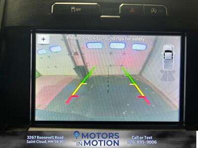 2019 Ford F-150 XLT 5.0L 4x4 Crew Cab w/Sunroof   - Photo 11 - Saint Cloud, MN 56301