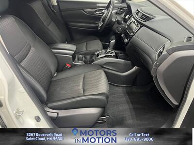 2019 Nissan Rogue SV AWD   - Photo 19 - Saint Cloud, MN 56301