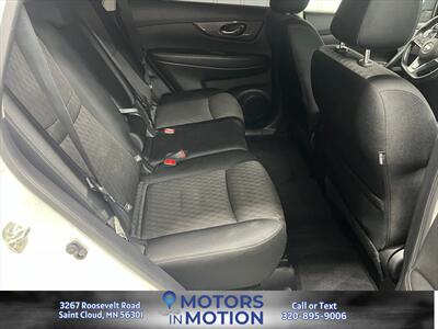 2019 Nissan Rogue SV AWD   - Photo 18 - Saint Cloud, MN 56301