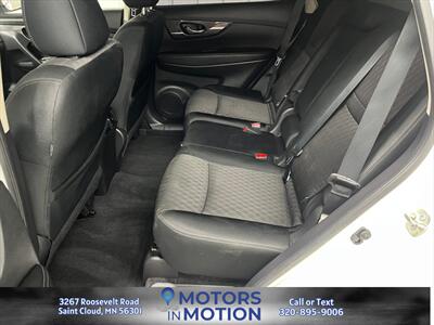 2019 Nissan Rogue SV AWD   - Photo 16 - Saint Cloud, MN 56301