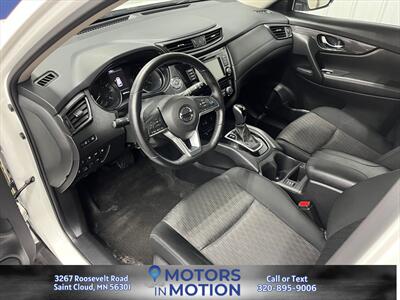 2019 Nissan Rogue SV AWD   - Photo 9 - Saint Cloud, MN 56301