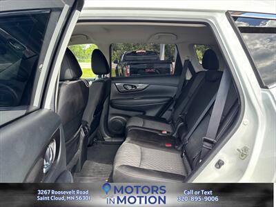 2019 Nissan Rogue SV AWD - Photo 16 - Saint Cloud, MN 56301