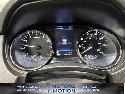 2019 Nissan Rogue SV AWD   - Photo 14 - Saint Cloud, MN 56301