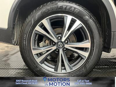 2019 Nissan Rogue SV AWD   - Photo 21 - Saint Cloud, MN 56301