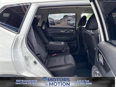 2019 Nissan Rogue SV AWD - Photo 18 - Saint Cloud, MN 56301