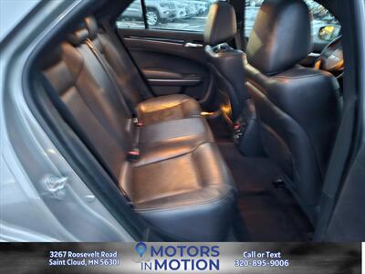 2018 Chrysler 300 S AWD w/Sunroof - Photo 16 - Saint Cloud, MN 56301