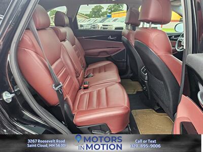 2017 Kia Sorento SX V6 AWD - Photo 17 - Saint Cloud, MN 56301