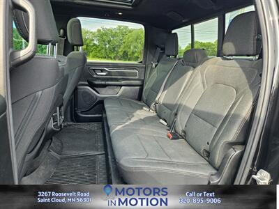 2019 RAM 1500 Big Horn 4x4 w/Panoramic Sunroof   - Photo 19 - Saint Cloud, MN 56301
