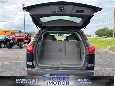 2011 Chevrolet Traverse LT   - Photo 8 - Saint Cloud, MN 56301