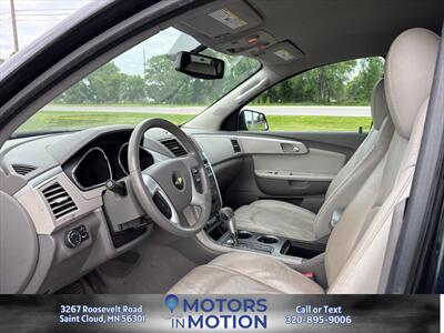 2011 Chevrolet Traverse LT   - Photo 4 - Saint Cloud, MN 56301