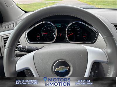 2011 Chevrolet Traverse LT   - Photo 5 - Saint Cloud, MN 56301