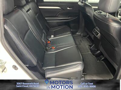 2014 Toyota Highlander XLE AWD w/Sunroof   - Photo 17 - Saint Cloud, MN 56301