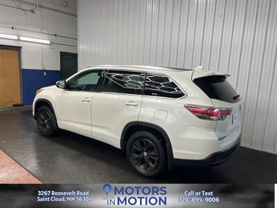 2014 Toyota Highlander XLE AWD w/Sunroof   - Photo 8 - Saint Cloud, MN 56301