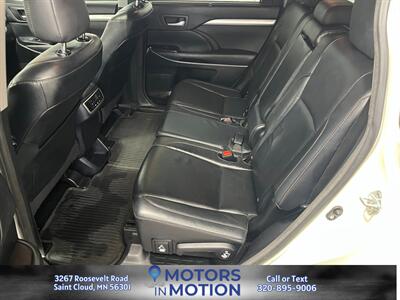 2014 Toyota Highlander XLE AWD w/Sunroof   - Photo 16 - Saint Cloud, MN 56301