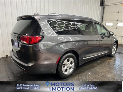 2017 Chrysler Pacifica Touring-L Plus - Photo 5 - Saint Cloud, MN 56301