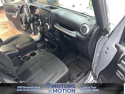 2016 Jeep Wrangler Unlimited Sahara   - Photo 14 - Saint Cloud, MN 56301