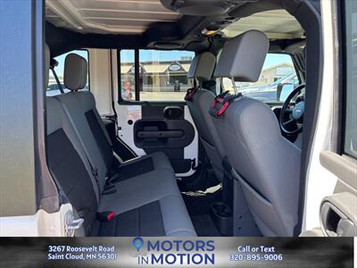 2010 Jeep Wrangler Unlimited Sport 4WD - Photo 11 - Saint Cloud, MN 56301
