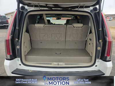 2017 Cadillac Escalade Luxury AWD - Photo 18 - Saint Cloud, MN 56301