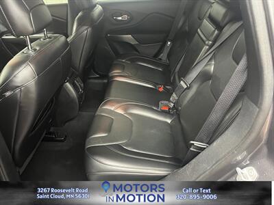 2019 Jeep Cherokee Limited 4WD   - Photo 11 - Saint Cloud, MN 56301