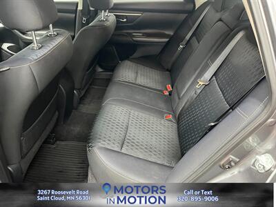 2018 Nissan Altima 2.5 SV   - Photo 15 - Saint Cloud, MN 56301
