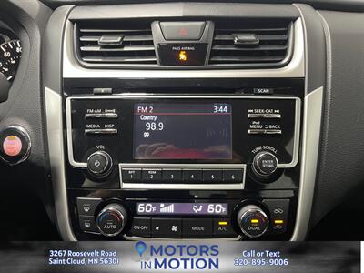 2018 Nissan Altima 2.5 SV   - Photo 13 - Saint Cloud, MN 56301