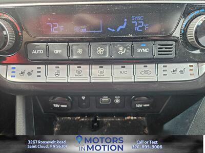 2018 Hyundai SONATA Limited w/Sunroof   - Photo 12 - Saint Cloud, MN 56301