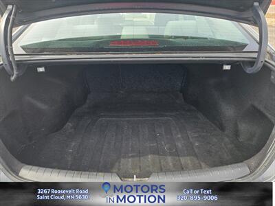 2018 Hyundai SONATA Limited w/Sunroof   - Photo 16 - Saint Cloud, MN 56301