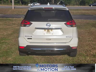 2017 Nissan Rogue SV AWD   - Photo 7 - Saint Cloud, MN 56301